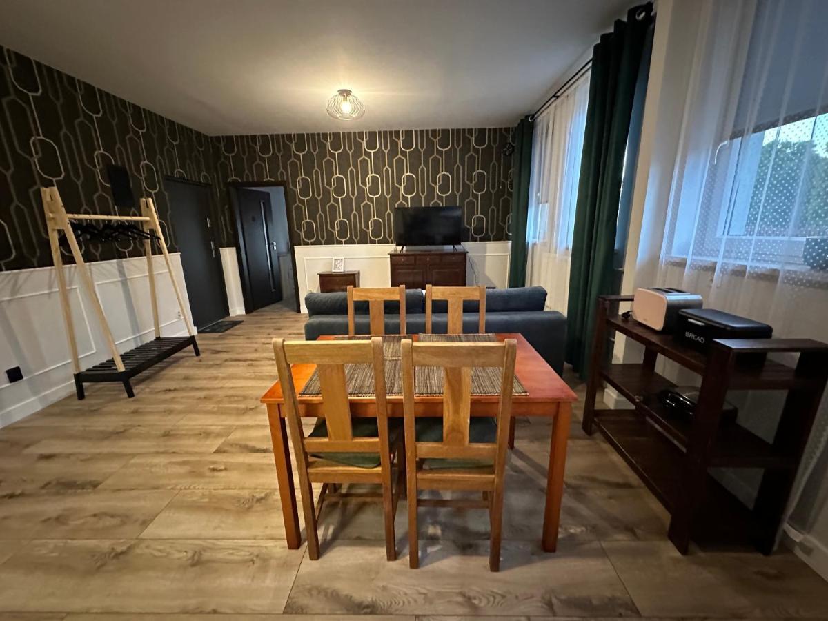 Apartament Oksford 1 Okszow Exterior foto